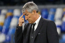Pelatih Barcelona Akui...