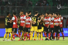 Ikut Perangi Virus Corona,...