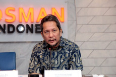 Tetap Naikkan Iuran,...