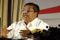 Bandel Berkeliaran,...