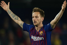 Rakitic Ingin Barcelona...
