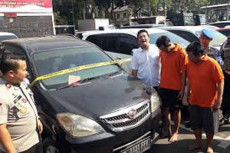 Gelapkan Mobil Rental,...