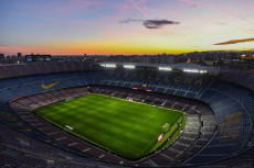 Patahkan Tradisi, Barcelona...
