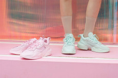Adidas Luncurkan Koleksi...