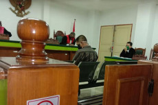 Diduga Gelapkan Uang...