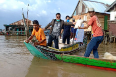 Susuri Sungai Musi,...