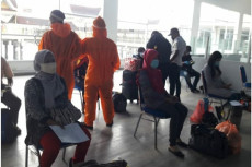 Ribuan TKI Kembali Tiba...