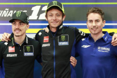 Maverick Vinales Kesal...