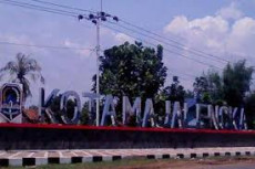 Hari Pertama Puasa,...
