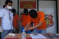 Ngaku Punya Kekuatan...
