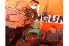 Todongkan Pistol Mainan,...