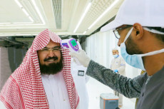 Masuk Kabah, Imam Masjidil...