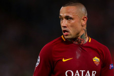 Radja Nainggolan Tunjukkan...