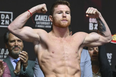 Canelo Alvarez Terima...