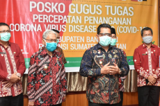Tidak Pakai Masker,...