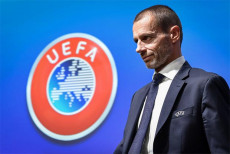 UEFA Minta Kepastian...