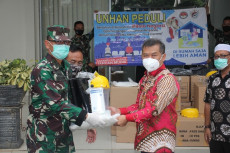 Unhan Peduli Corona,...