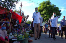 Blusukan ke Pasar, Bupati...