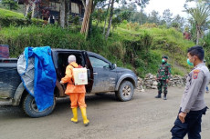 Malintasi Tolikara Papua,...