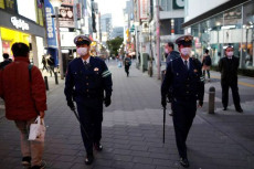 Senin, Jepang Perpanjang...