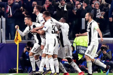 Juventus Ngotot Musim...