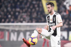 Saling Tertarik, Pjanic...