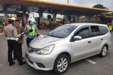 Nekat Bawa Pemudik ke...