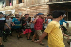 Pemuda yang Hilang Dikejar...