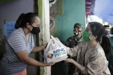 MNC Peduli Bagikan Sembako...