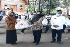 Peduli Sesama, PT Mayora...