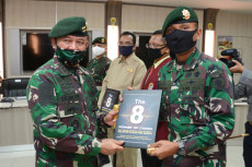 Pangkostrad Luncurkan...