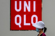 Uniqlo Sumbang 20.000...