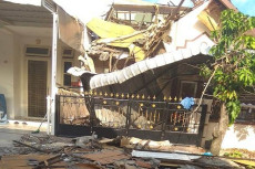 Atap Rumah Hancur Diduga...