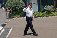 Wabah Corona Belum Berakhir,...