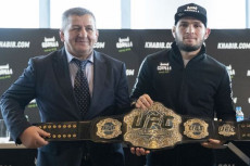 McGregor dan White Doakan...