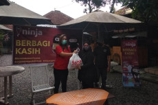 Ekonomi Terdampak COVID-19,...