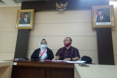 Soal Bank Banten, Fraksi...