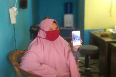 Cerita Ibu Kevin, 1...