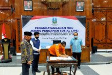 Wagub Emil: Pencairan...