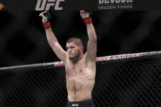 Khabib Tak Terima Klaim...