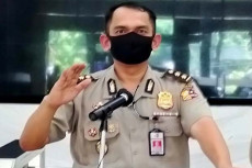 Kisah Polisi Tinggalkan...