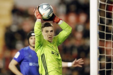 Lunin Siap Gantikan...