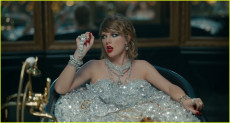 Lagu Taylor Swift Dibuat...