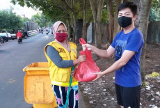 Peduli Dampak Corona,...