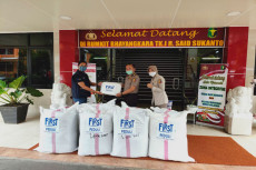 First Media Donasi 4500...