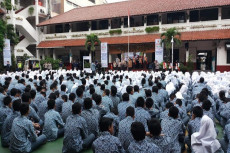 Sekolah Belum Diizinkan...