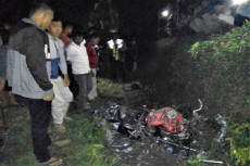 Kendarai Motor Tengah...