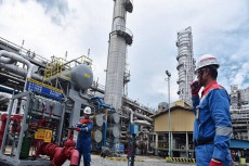 Aramco Batal Bangun...