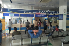 Ekonomi Sedang Sulit,...
