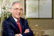 Jejak Karir Dirut HK...